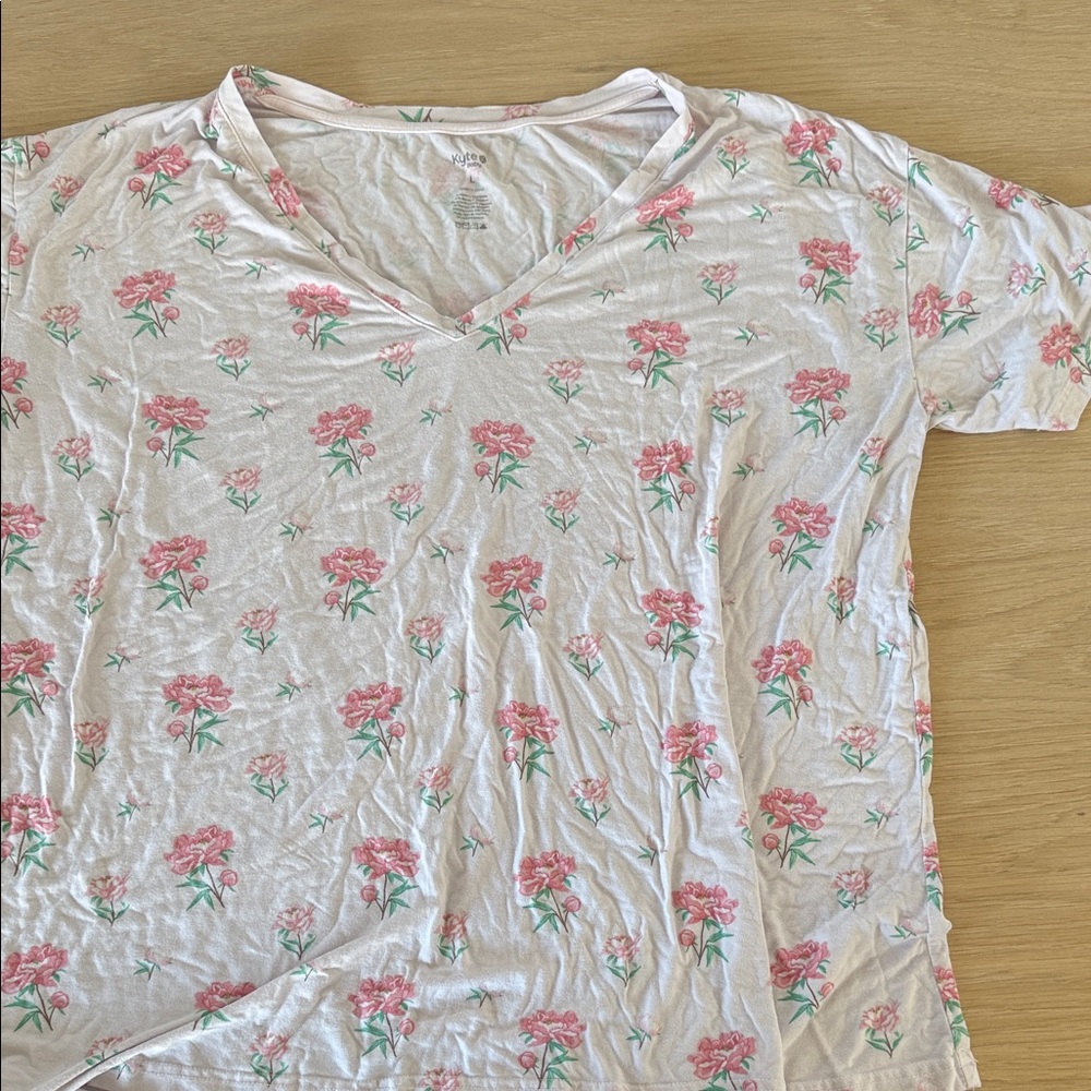 Kyte Baby Women’s Vneck Tee Sz L Play